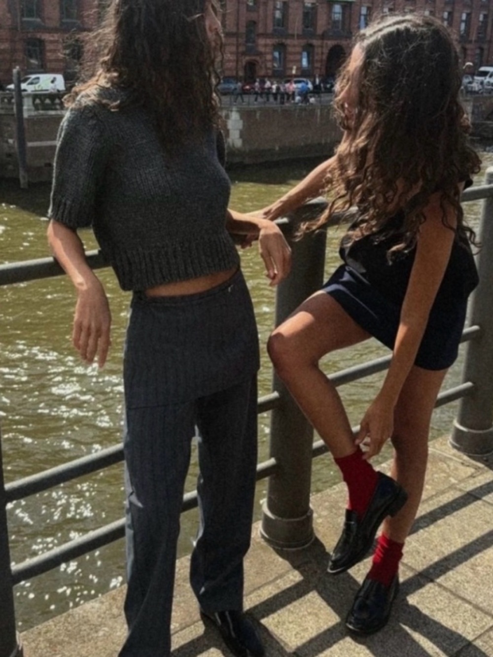 Zara Chunky Knit V-Neck Short Sleeve Gray Sweater - Size Medium - Picture 7 of 12